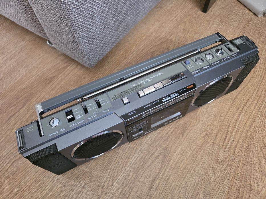 Магнитола Hitachi TRK-6700H