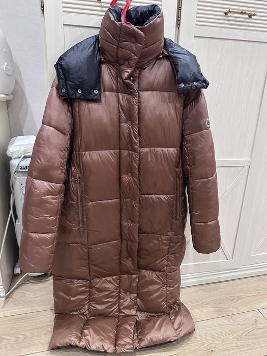 Продам пуховик Rinasimento, Италия