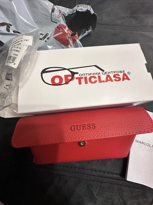 Оригинални слънчеви очила на GUESS/ANA HICKMANN