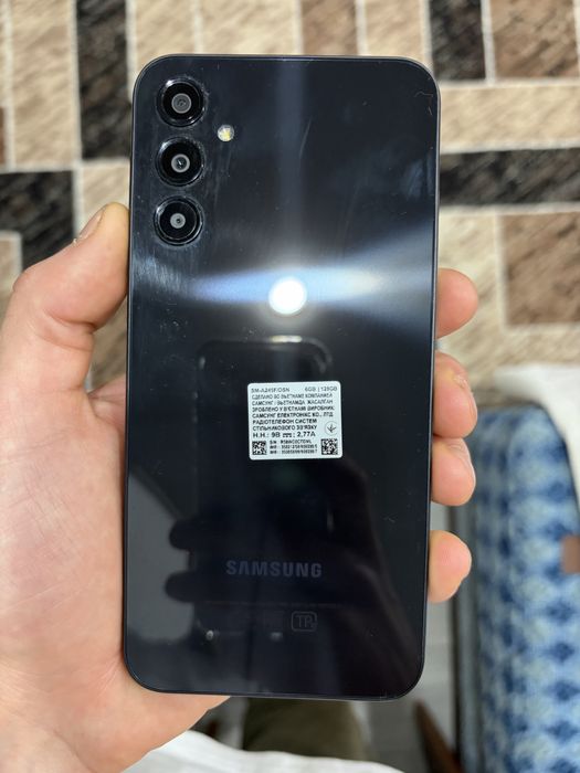 Самсунг а24 продам