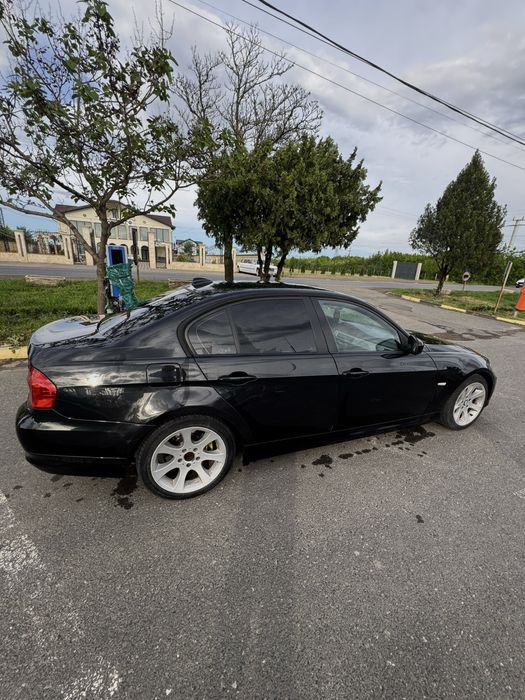 BMW E90 318D Sedan
