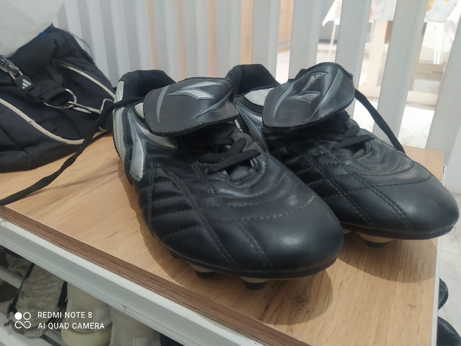 Футбольные бутсы