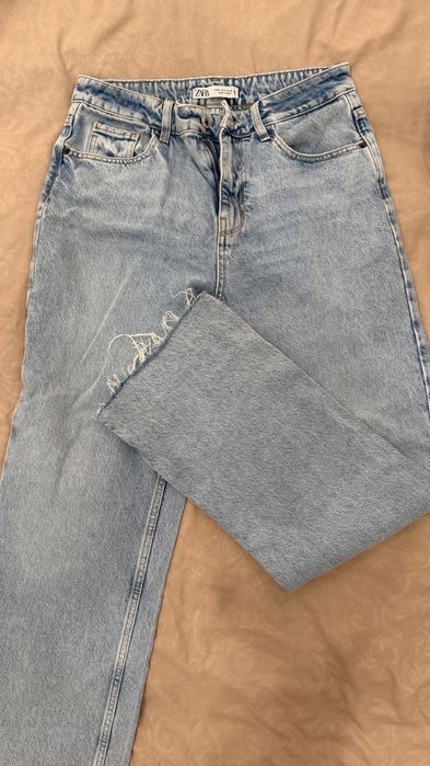 Прямые джинсы Zara
