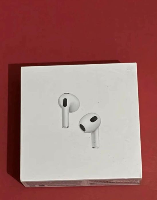 Vand Căști Airpods Gen 3