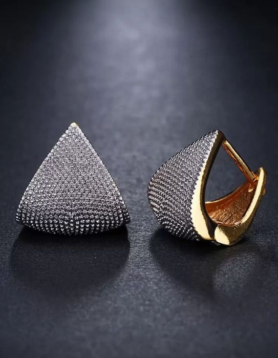 C*H*A*N*E*L обеци колие