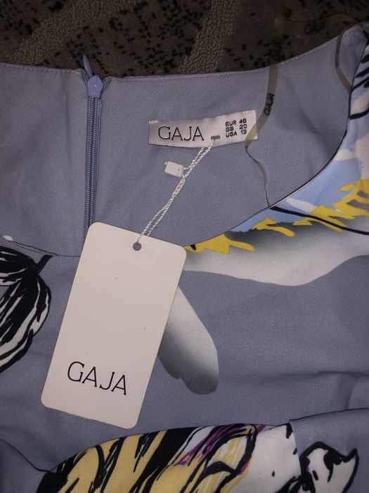 Платье от фирмы CAJA