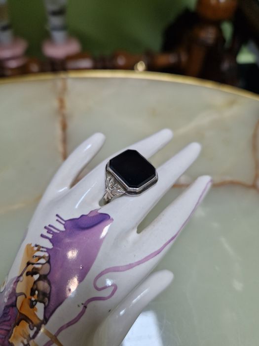 Стар Уникален антикварен сребърен пръстен с черен оникс