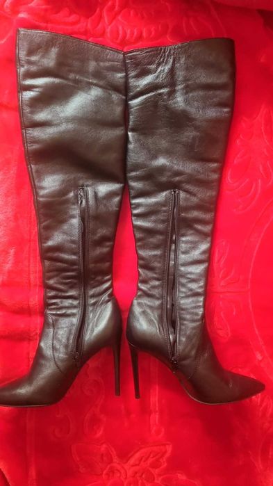 Cizme peste genunchi