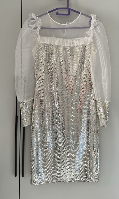 Вечерние платья, блестящие