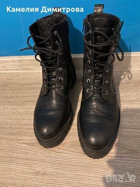 Дамски черни боти от естествена кожа с крокодилски/змийски елементи