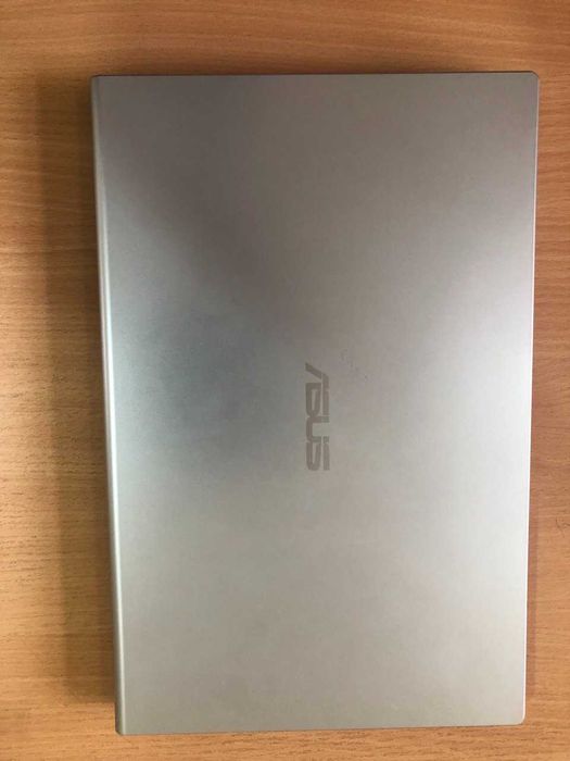 Noutbook I3 10 avlod sotiladi