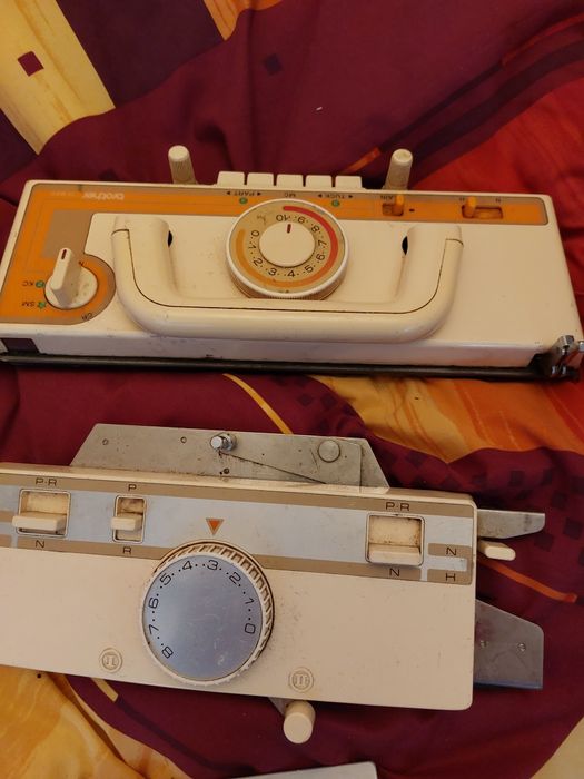 Vind masina de tricotat si melana