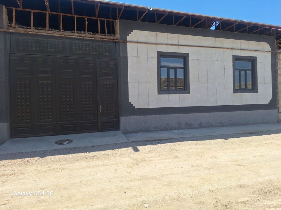 Ховли сотилади Кармана туманида