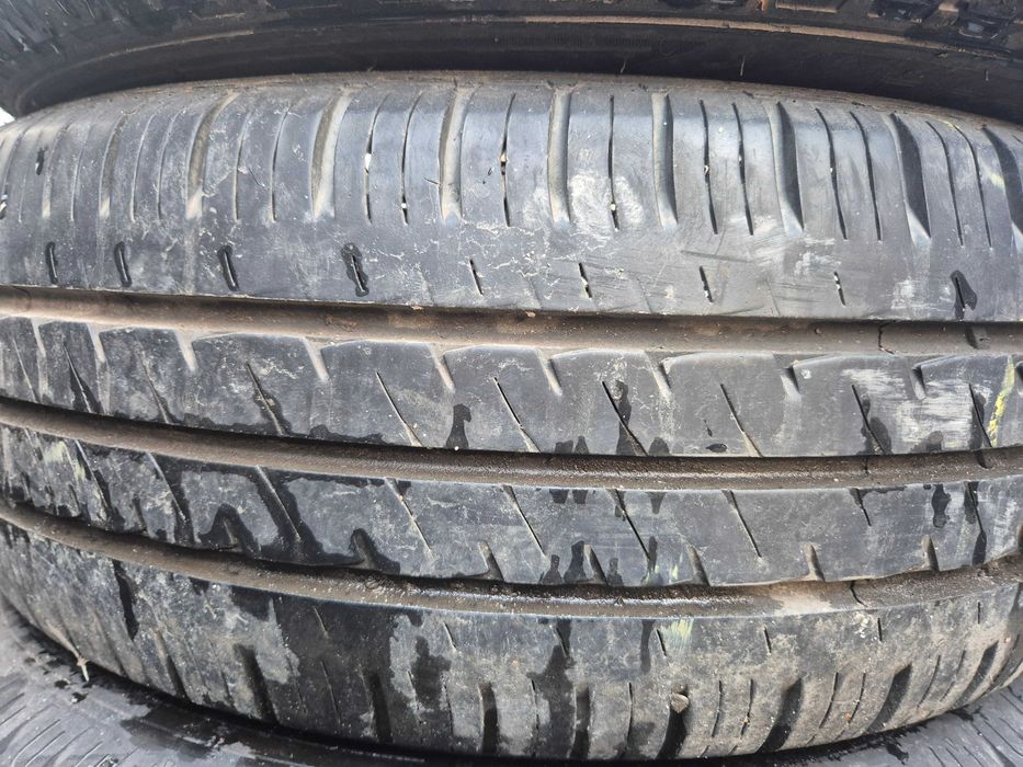 2 Anvelope de VARA - 215/65/15C - HANKOOK - Stare BUNA - DOT 2018 !