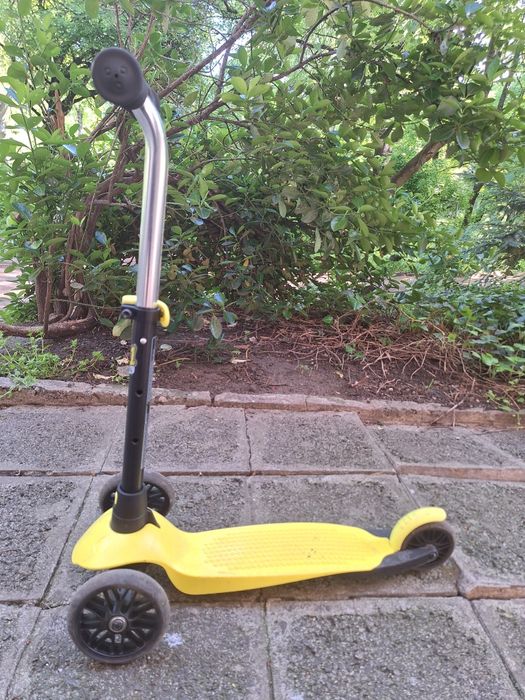 Тротинетка С 3 колела B1