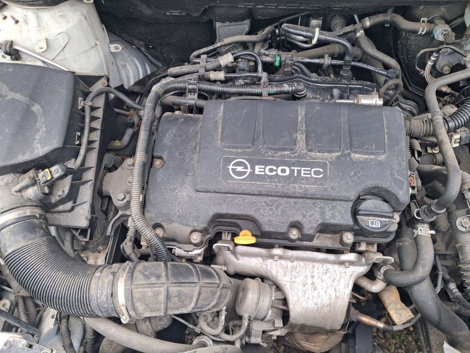 OPEL Astra 2012 — imagine 9