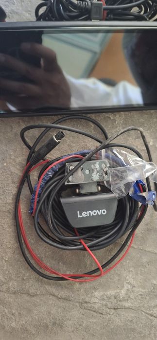 Видеорегистратор Lenovo HR17 с задней камерой.