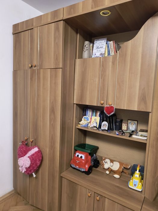 Biblioteca sufragerie