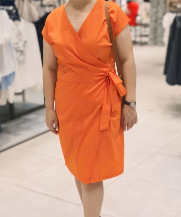 Сатылымда базалық көйлектер