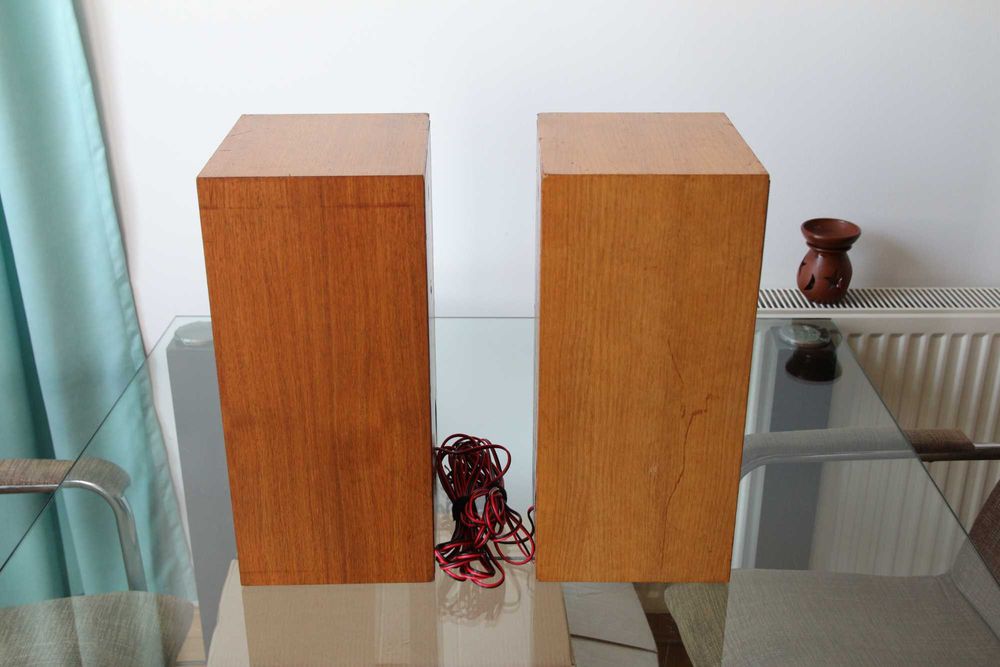 Boxe 2 cai Heco Sound-Master SM 535 cu furnir din lemn de nuc fabricate in Ianuarie 1973, 35 Wati 4-8 Ohmi