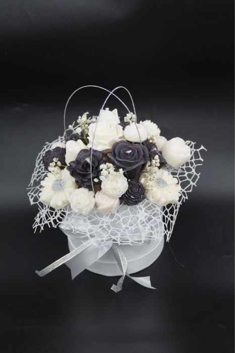 Buchete flori din ceară parfumată