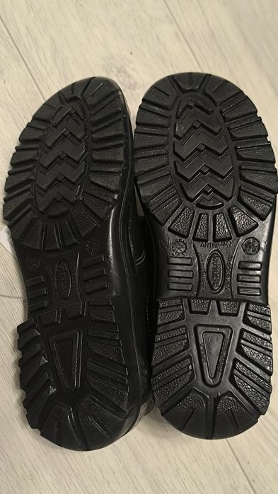 Обувь для работ .