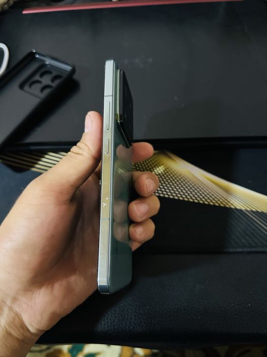 Xiaomi 14 pro flagman
