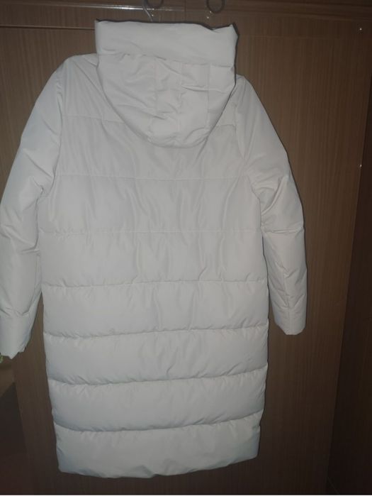 Пуховик продам зима