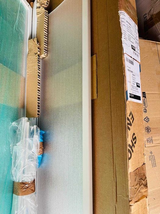 Cabină de duș pe colt Strong BSE103001 90D x 75L x 185H cm