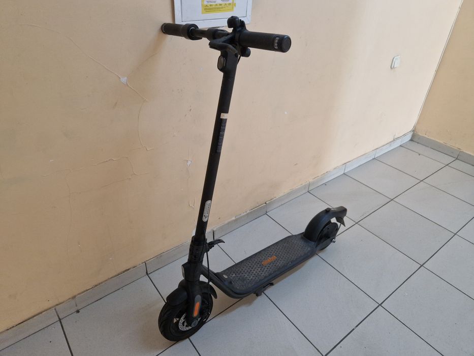 Электросамокат Ninebot.