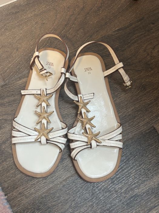 Бели маратонки Champion за момиче и сандали Zara 33 номер