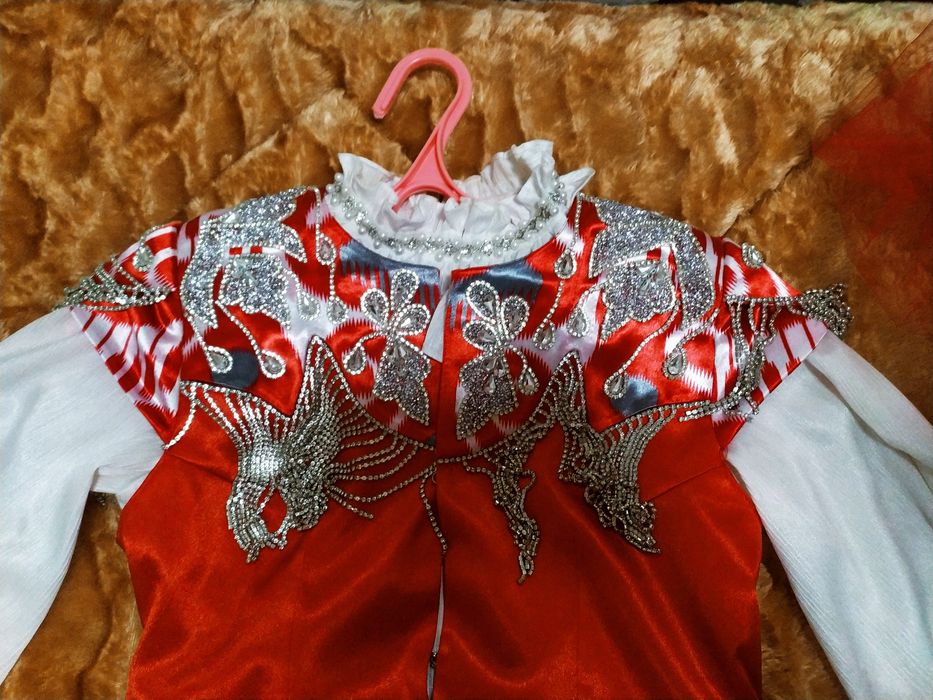 Adras kelinlar toʻylibosi kelishamiz