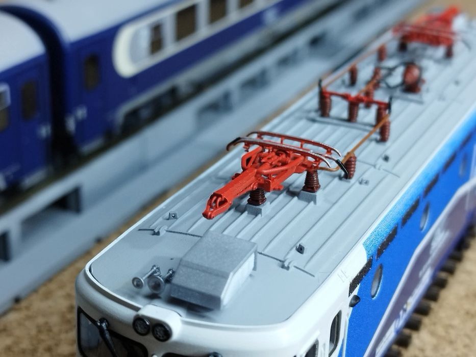 Locomotiva electrica 040 EC PNRR CFR călători HO trenuleț NU  EA LEMA
