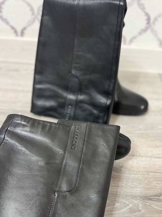 Продам сапоги Basconi