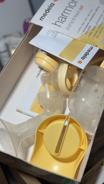 Молокоотсос Medela+бонус