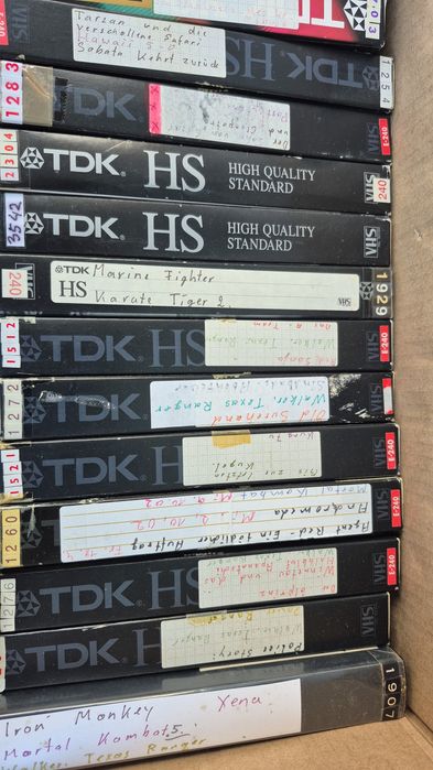 Vând 41 casete video VHS originale TDK de colectie de 240 minute
