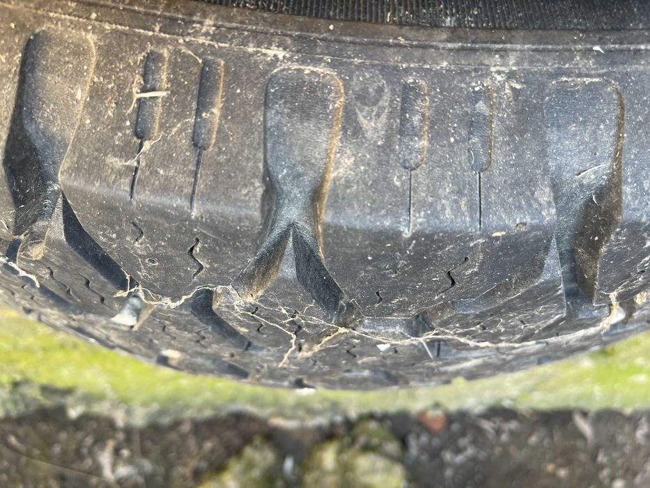 GOODYEAR ULTRA GRIP cargo unistell M+S 225/75/R16 C