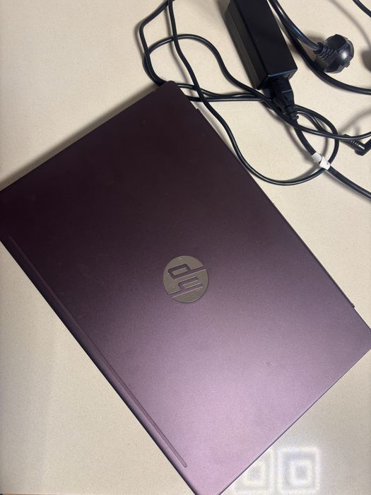 Лаптоп HP pavilion 14 Inter Core i3