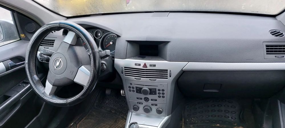 Dezmembrari Opel Astra H HATCHBACK 1.9CDTI 6 trepte