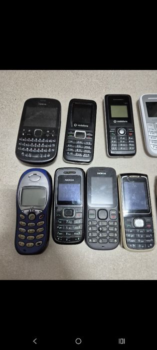 Telefoane vintage de colecție