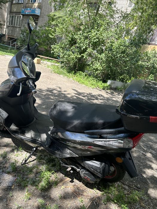 Продам скутер Liya M8.