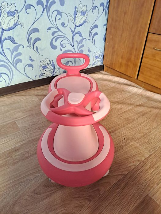 Детские машина почти новый