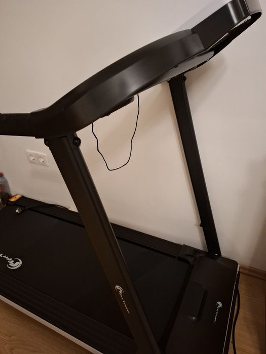 Vând banda de alergat