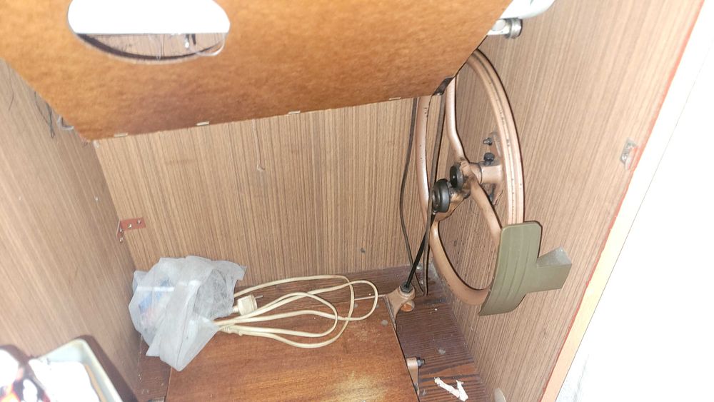 Продам новую швейную машинку