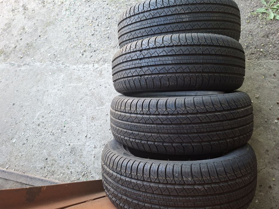 Продам шины 225/55/18 Китай