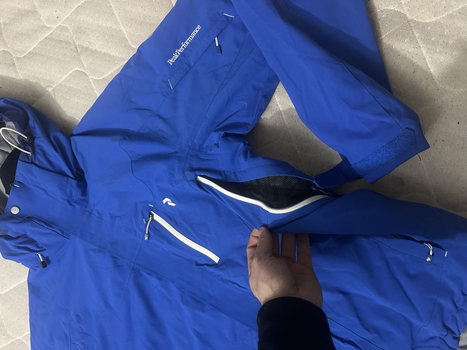 Peak Performance Maroon Men’s Jacket