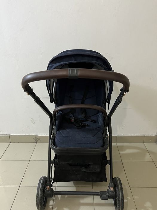 Продам детскую коляску синего цвета