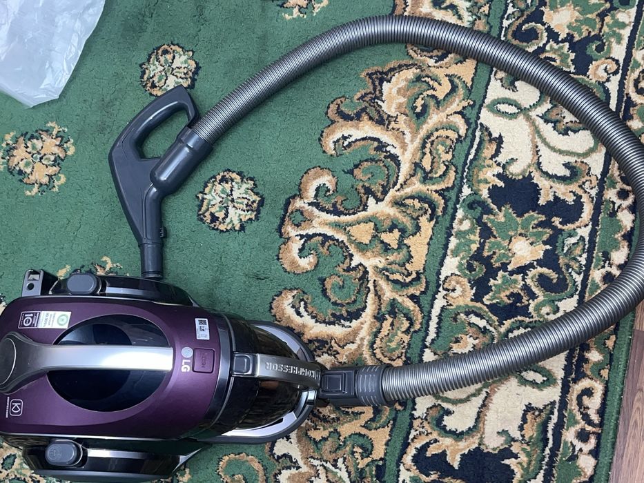 Пылесос LG kompressor