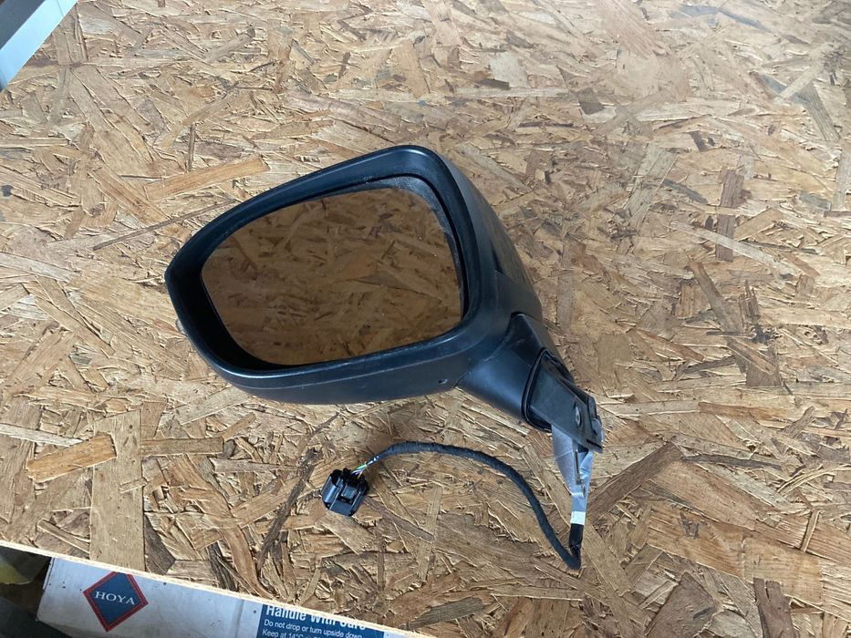 Ляво огледало. Nissan Juke. Нисан Джук. F16. 19-25г. 5 пина.