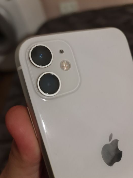 Продам айфон 11 64гб